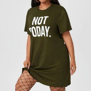 SHEIN CURVE Plus Letter Graphic Tee Dress